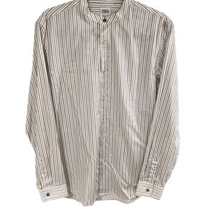 ZARA White Button-Up M with Detailed Buttons